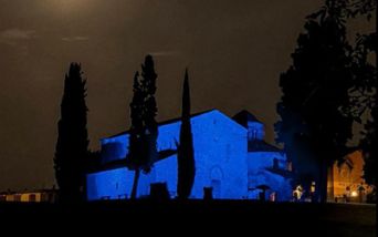 Fibrosi cistica, l’Italia si accende di blu