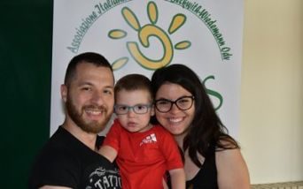 Il piccolo Leonardo insieme ai suoi genitori