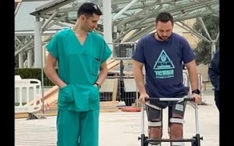 Paziente paraplegico torna a camminare