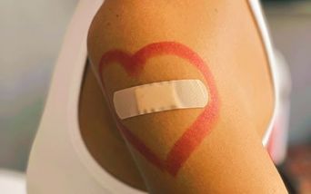 Terza dose vaccino Covid, da AIFA la lista dei farmaci che danno luogo a immunodeficienza secondaria, criterio per la terza dose vaccinale