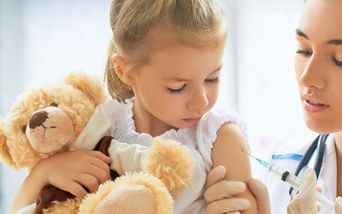 Vaccino Covid-19, in quasi tutte le regioni via a prenotazioni dai 12 anni. Le società scientifiche: “vacciniamo i nostri bambini e ragazzi”